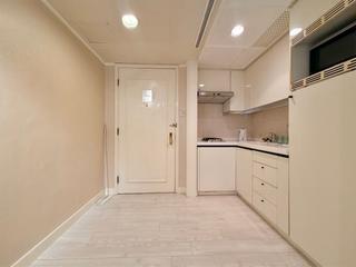 Wan Chai - Convention Plaza Apartments 06