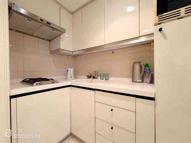 Wan Chai - Convention Plaza Apartments 07