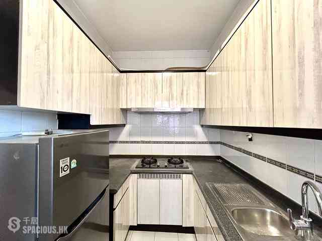 Mid Levels Central - Hillsborough Court Block 2 07
