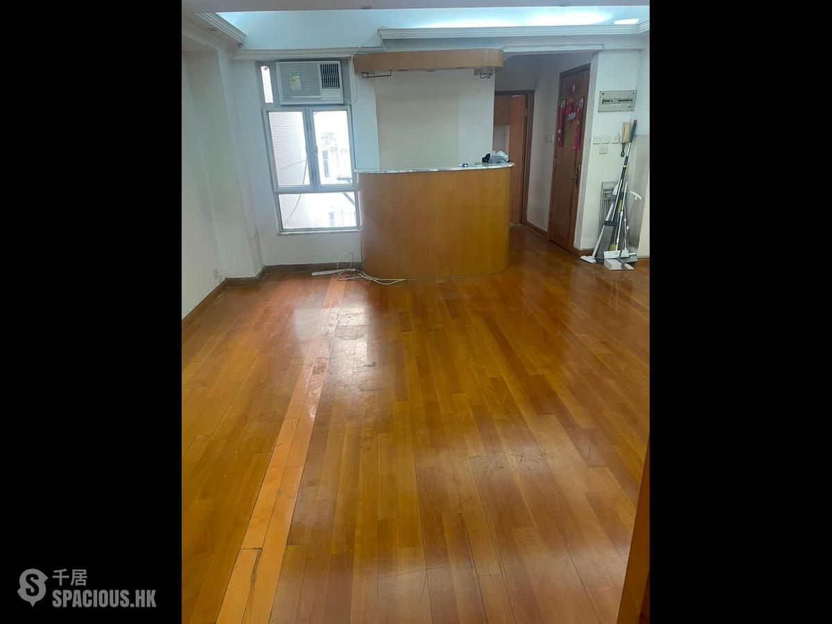Wan Chai - Luen Wo Building 01