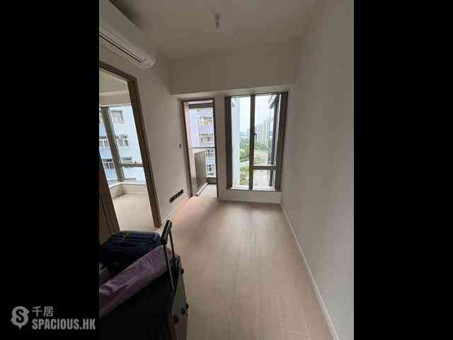 Quarry Bay - Finnie 01