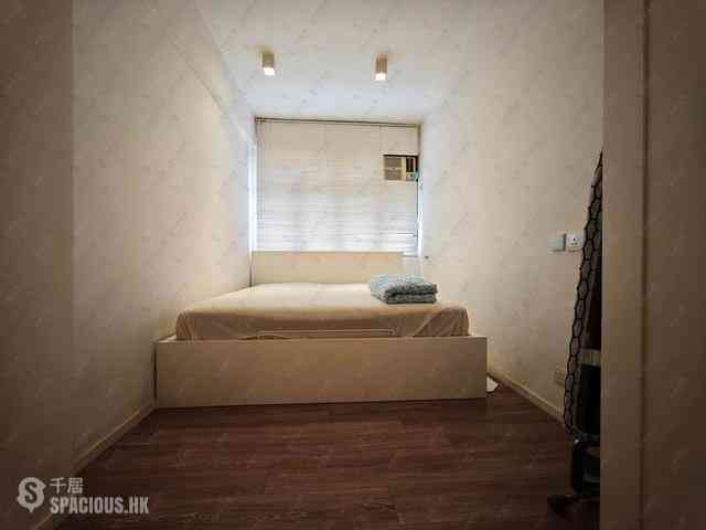 Wan Chai - Hip Sang Building 02