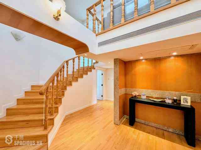 Shouson Hill - Henredon Court 03