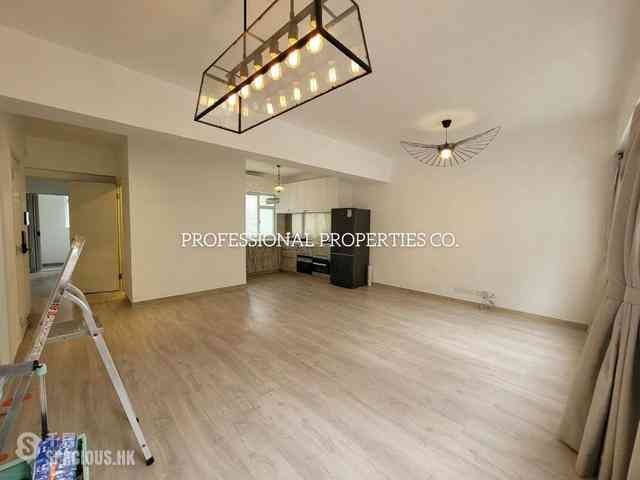 Mid Levels Central - Carlos Court 02
