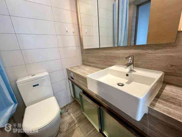 Sai Ying Pun - Island Crest 04