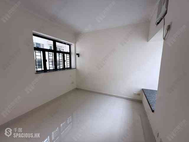 Mid Levels Central - Scenecliff Block 1 02