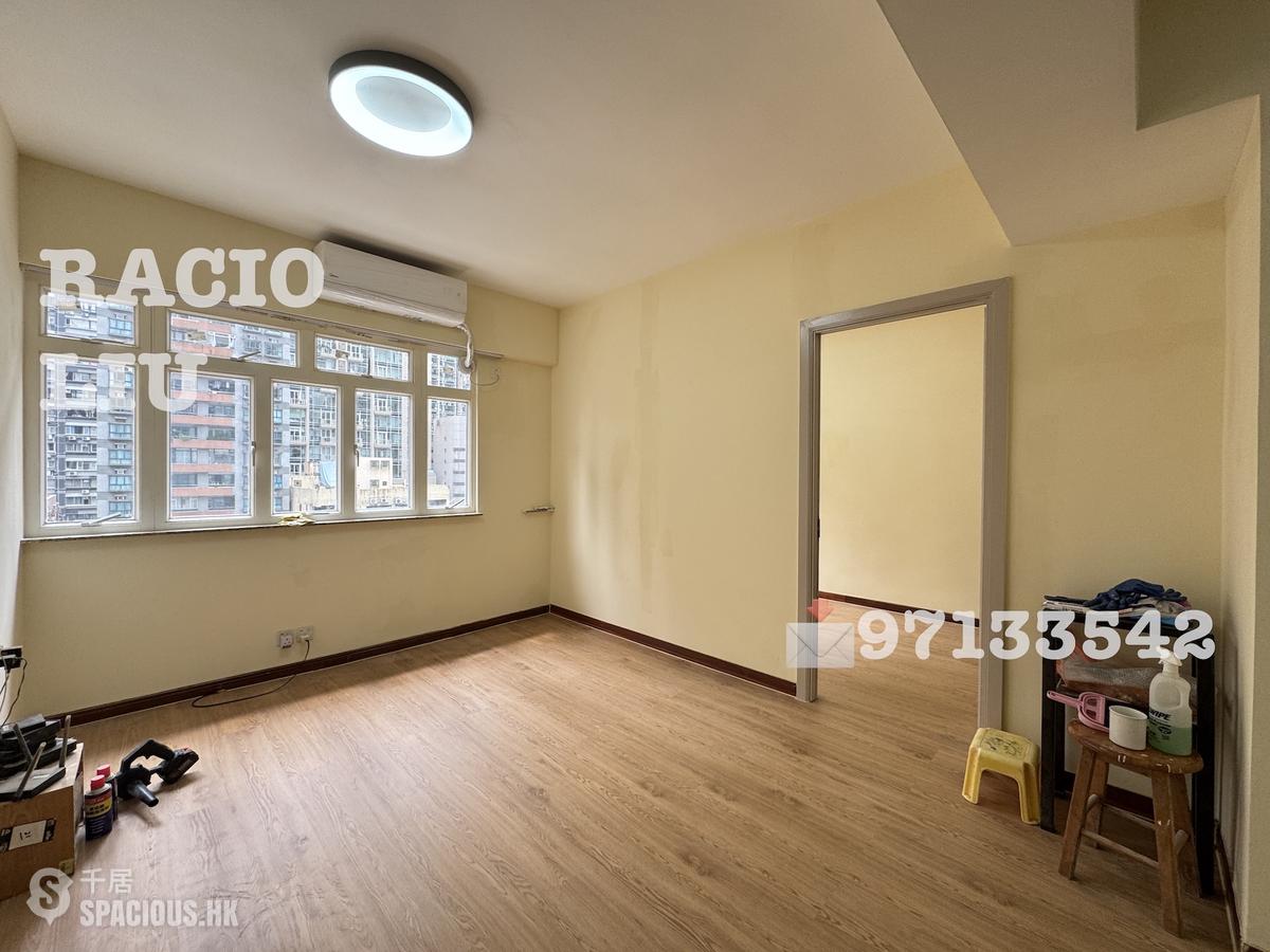 Mid Levels Central - Carlos Court 01