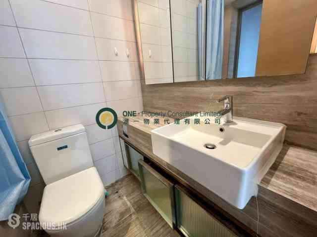 Sai Ying Pun - Island Crest 05