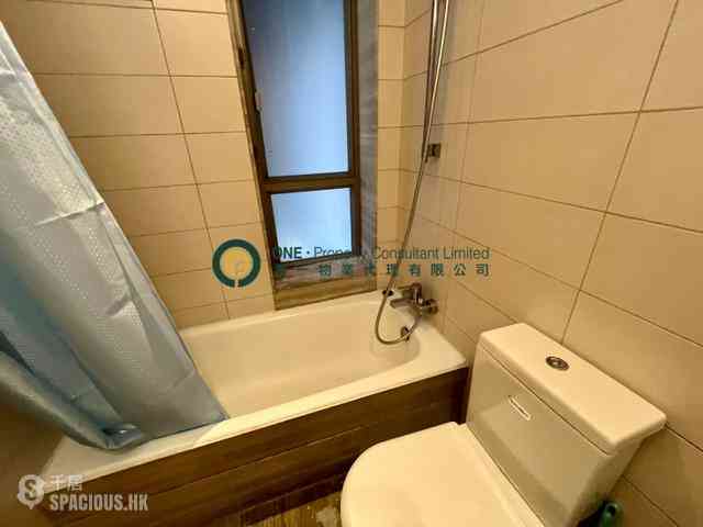 Sai Ying Pun - Island Crest 06