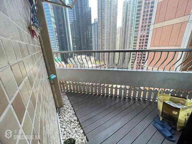 Mid Levels West - Scenic Heights Block 1 02
