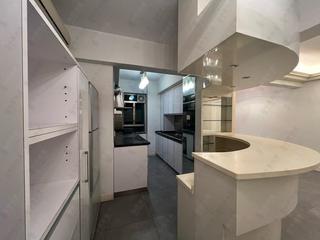 Mid Levels Central - Merry Court 04