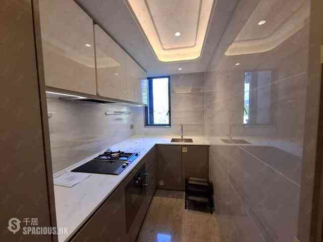 Wong Chuk Hang - The Southside Phase 4A Tower 2B 08