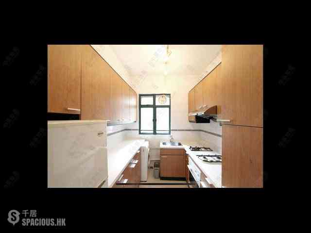Mid Levels Central - Hillsborough Court Block 3 11