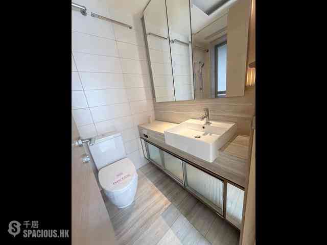 Sai Ying Pun - Island Crest 06