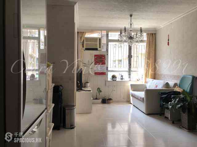 Chung Hom Kok - Lung Tak Court 01
