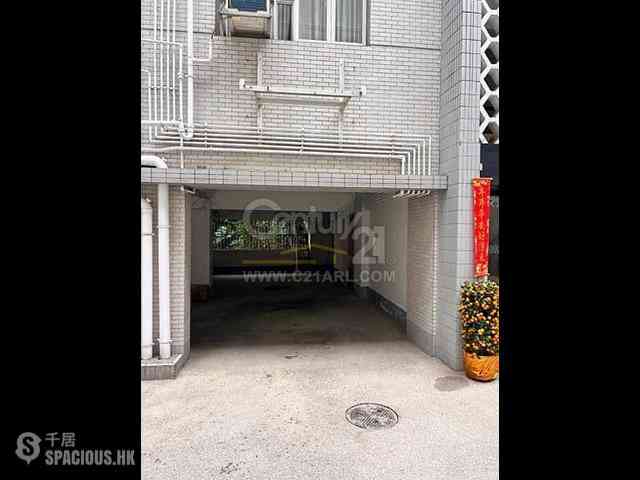 Mid Levels Central - Hong Lok Mansion 02