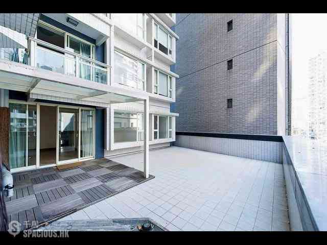 Soho - Centrestage Block 2 02