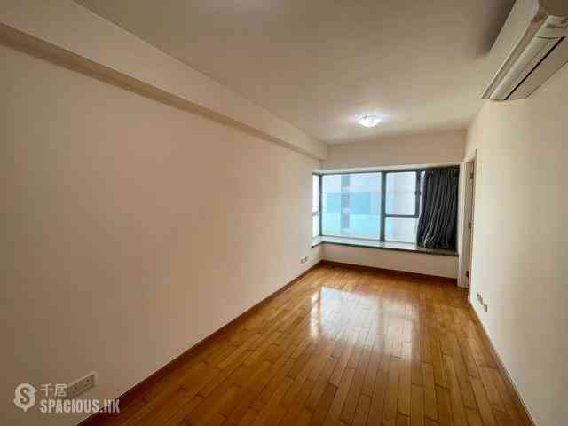 Sheung Wan - Queen's Terrace 04