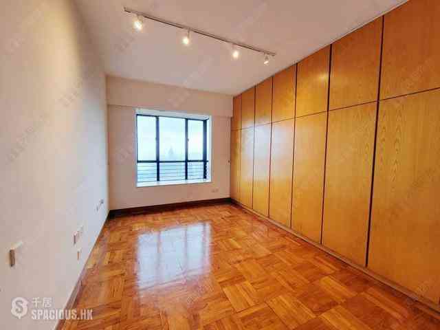 Mid Levels Central - Clovelly Court Block 1 05