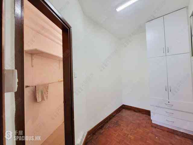 Mid Levels Central - Clovelly Court Block 1 09