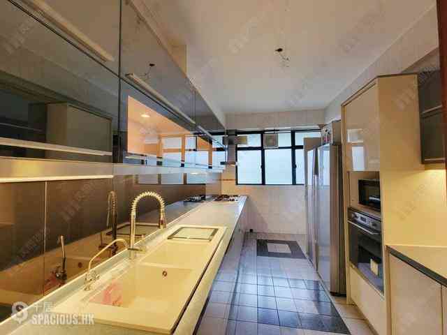 Mid Levels Central - Clovelly Court Block 1 12