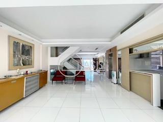 Wong Chuk Hang - Manly Villa 07