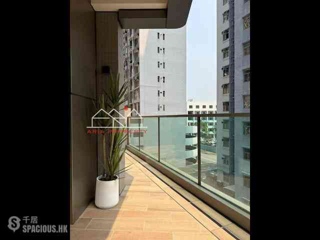 Quarry Bay - Finnie 02