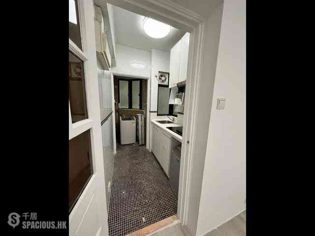 Mid Levels Central - Rich Court 05