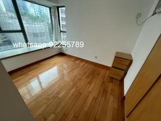 Sheung Wan - Queen's Terrace 04