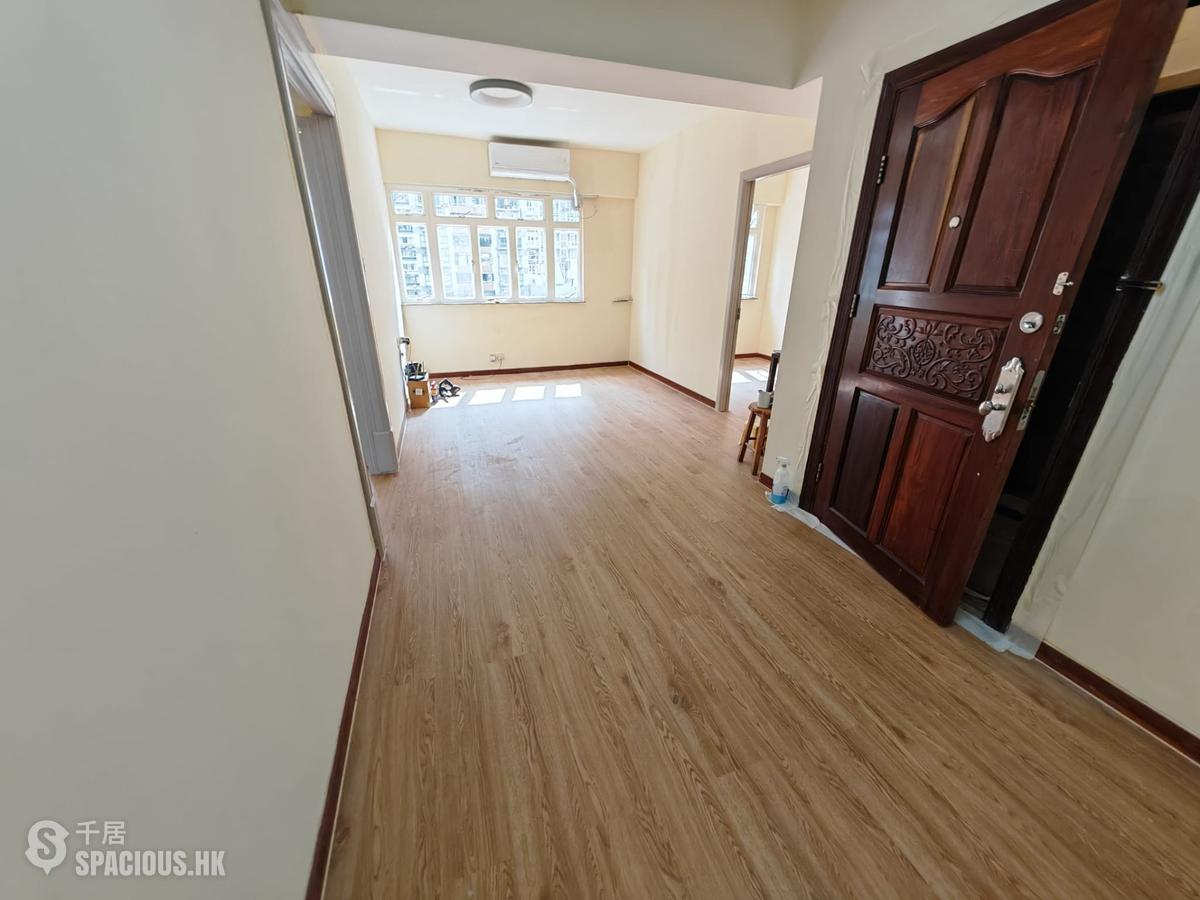 Mid Levels Central - Carlos Court 01