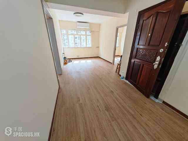 Mid Levels Central - Carlos Court 01
