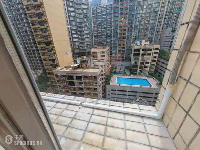 Mid Levels Central - Carlos Court 07
