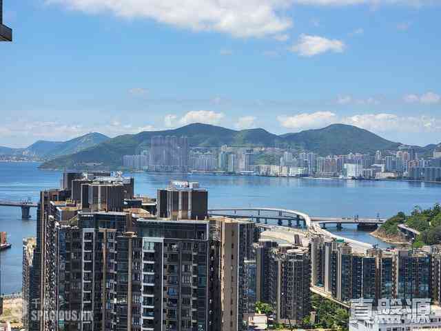 Tseung Kwan O - The Wings 02
