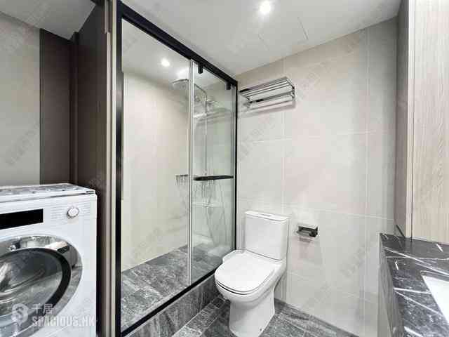 Mid Levels Central - Hillsborough Court 05