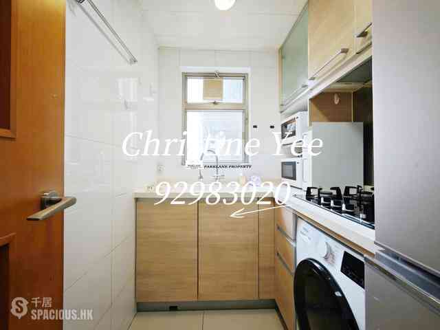 Wan Chai - The Zenith 04