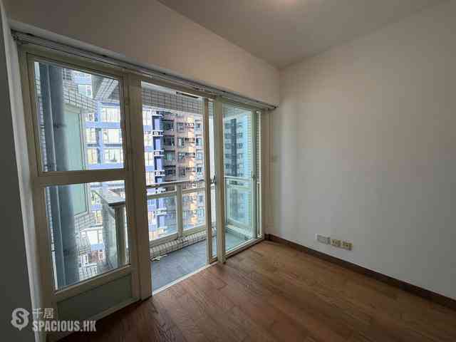 Soho - Centrestage Block 2 02