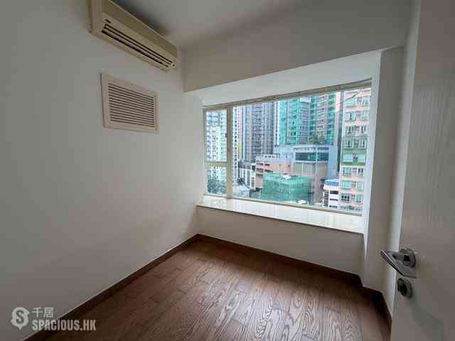 Soho - Centrestage Block 2 07