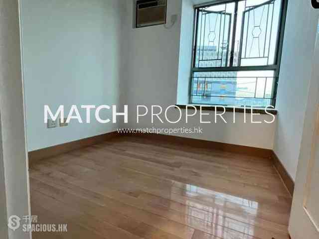 Sheung Wan - Queen's Terrace 03