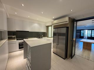 Happy Valley - 1-4, Briar Avenue 05