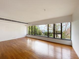 The Peak - Mount Austin Estate 03
