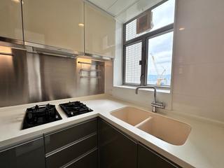Sai Ying Pun - Island Crest 05