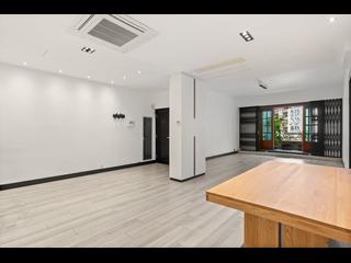 Happy Valley - 1-4, Briar Avenue 03