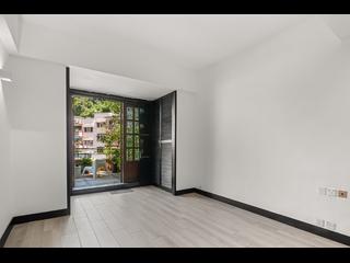 Happy Valley - 1-4, Briar Avenue 12
