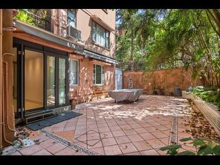 Happy Valley - 1-4, Briar Avenue 15