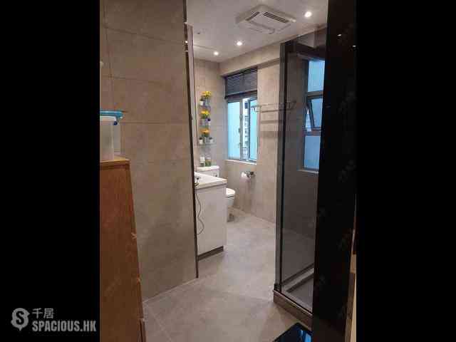 Sai Ying Pun - Golden Phoenix Court 04