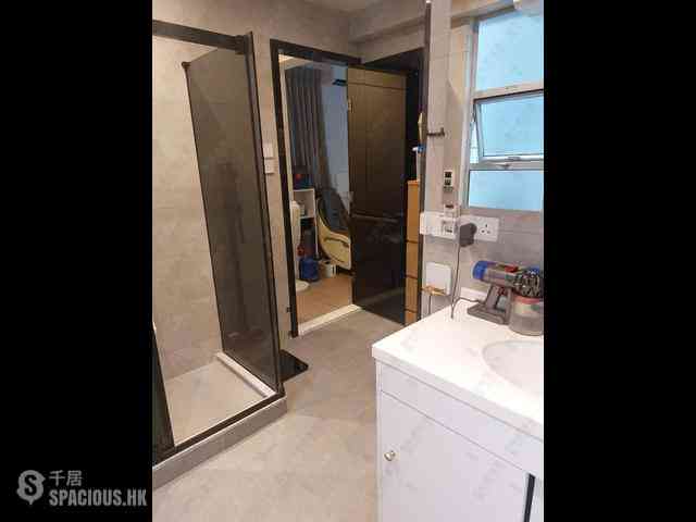 Sai Ying Pun - Golden Phoenix Court 05