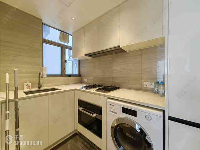 Sai Ying Pun - Island Crest 04