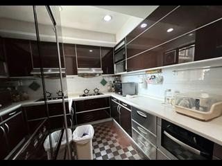 Shek Tong Tsui - The Belcher's Phase 1 Block 1 05
