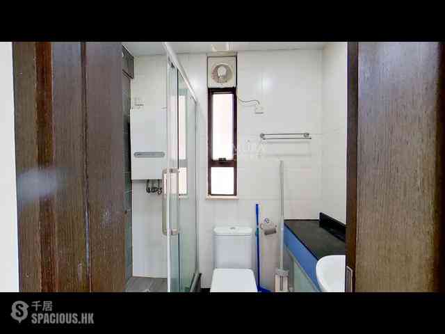 Tai Hang - Dragon Centre 14