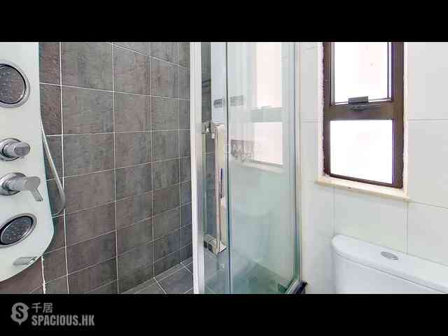 Tai Hang - Dragon Centre 17